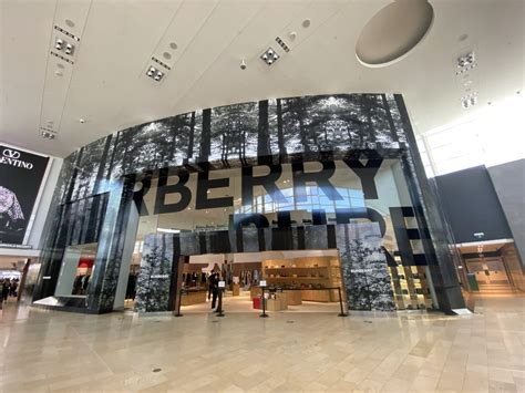 Burberry, Yorkdale Toronto Toronto, Ontario 